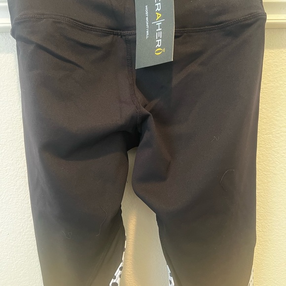 Hera Hero Women's High Waist Seamless workout Leggings in White /Black polka dot - Picture 4 of 4